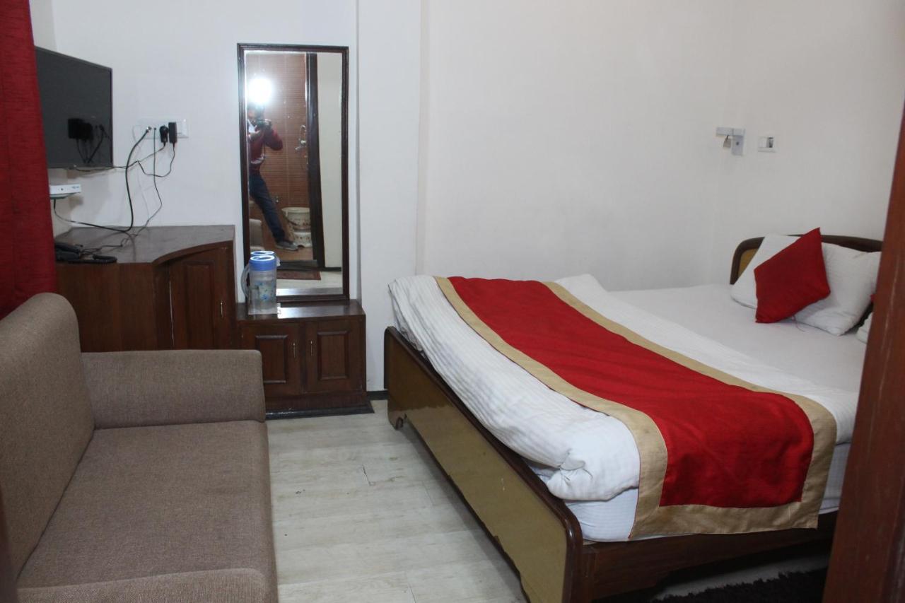 Hotel Dolls Inn Nainital Zewnętrze zdjęcie