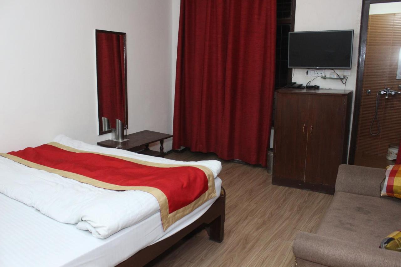 Hotel Dolls Inn Nainital Zewnętrze zdjęcie