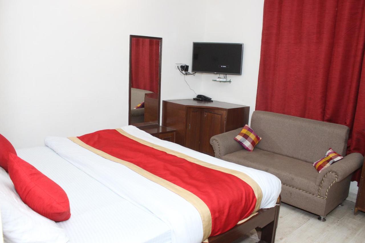 Hotel Dolls Inn Nainital Zewnętrze zdjęcie